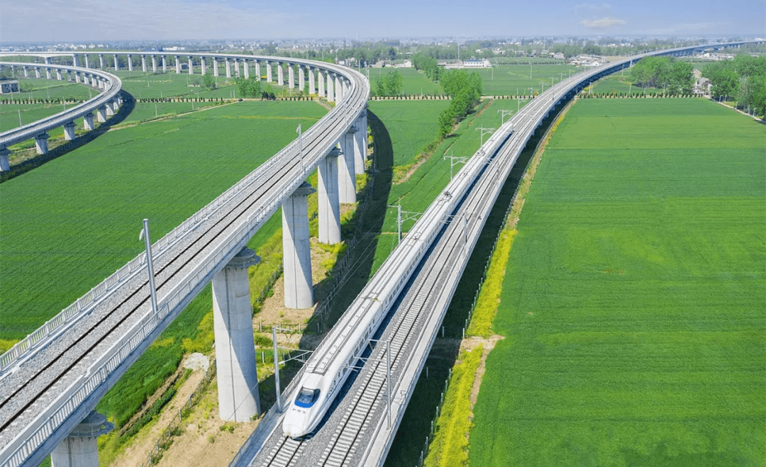 江苏高速铁路规划图。江苏省连云港高铁有几条线路？(图1)